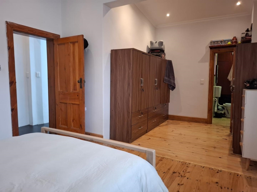 3 Bedroom Property for Sale in Sea Point Western Cape